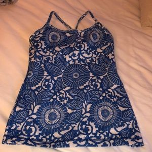 Perfect condition Y tank size 4 blue/white floral